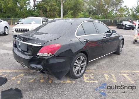 2016 Mercedes-Benz C 300 4Matic из США, поврежденный, VIN 55SWF4KB3GU099485